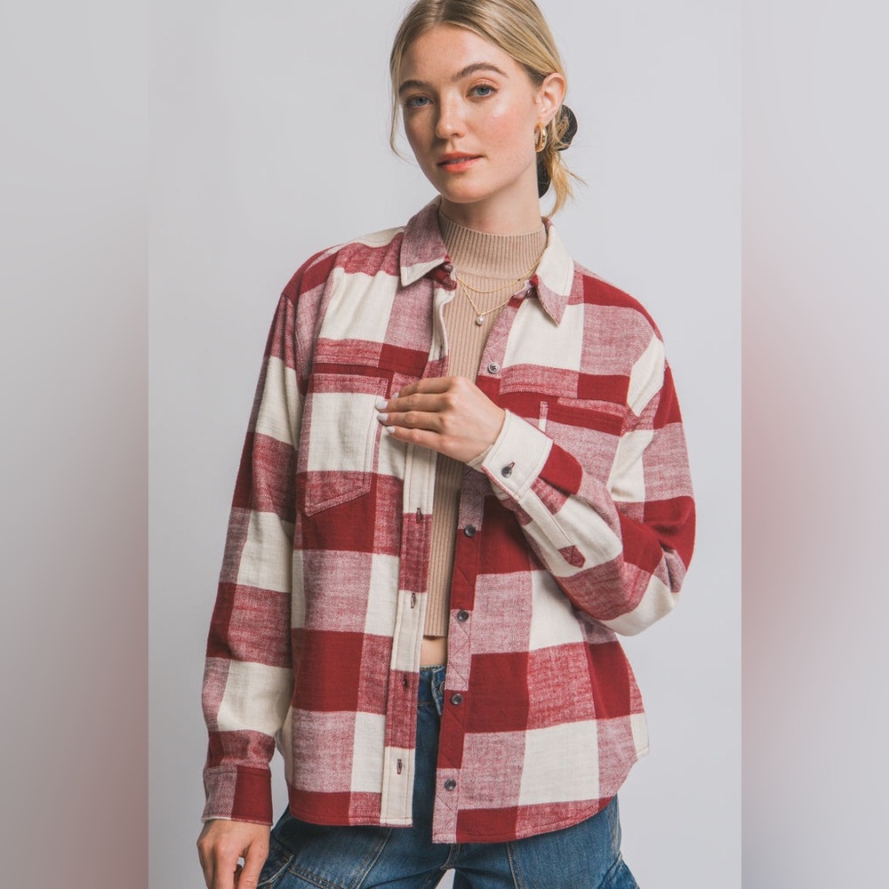 Aerie Women’s Red & White Plaid Long Sleeve Collar Button Down Shirt Size XL